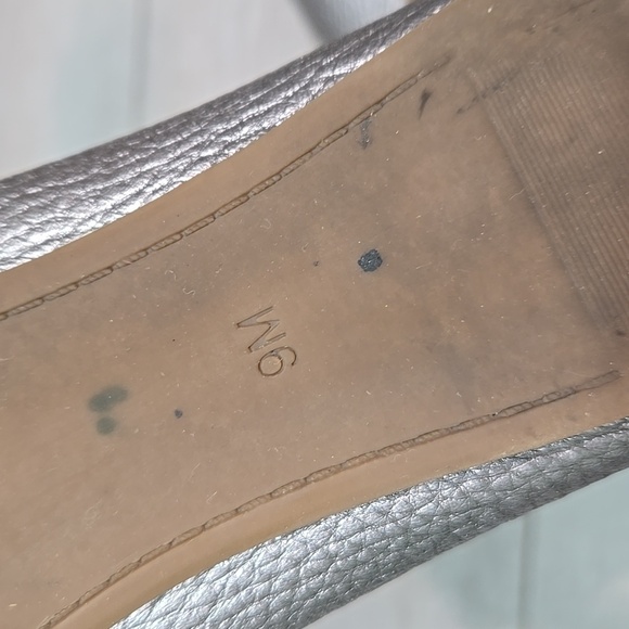 Tory Burch Womens Ruby Pewter silver Logo Flats Ballet shoes sz 9M - Picture 15 of 15